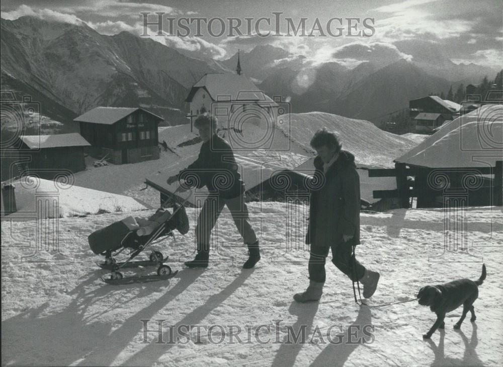 1985 Press Photo Swiss Wintersport Resorts,not enough snow - Historic Images