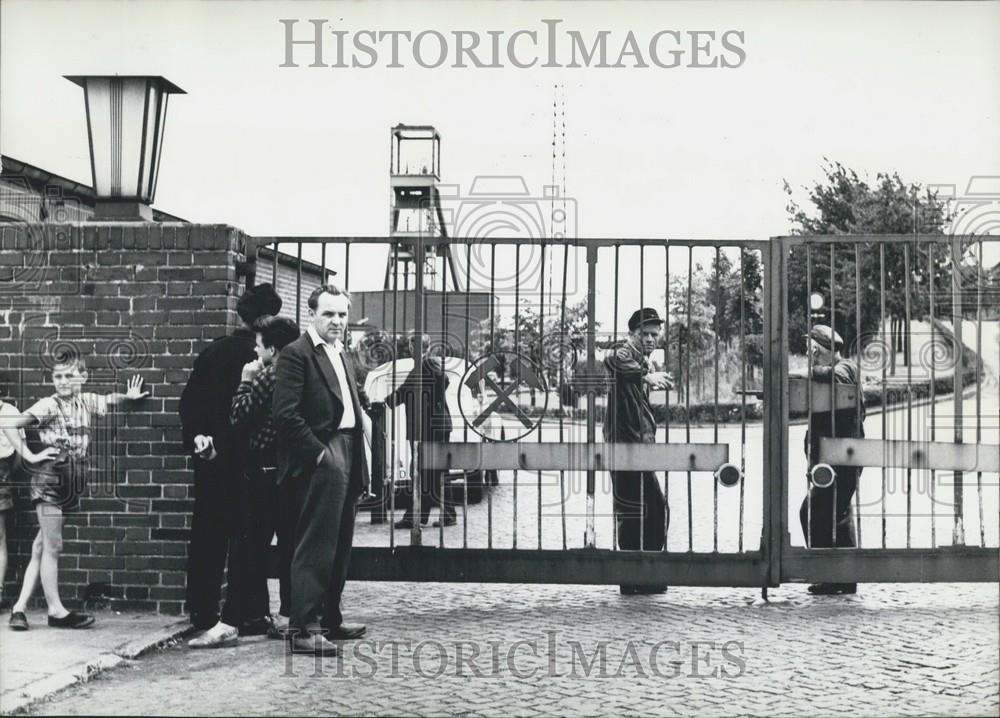 1960 Press Photo Terrible catastrophy in the mine of Salzgitter - Historic Images