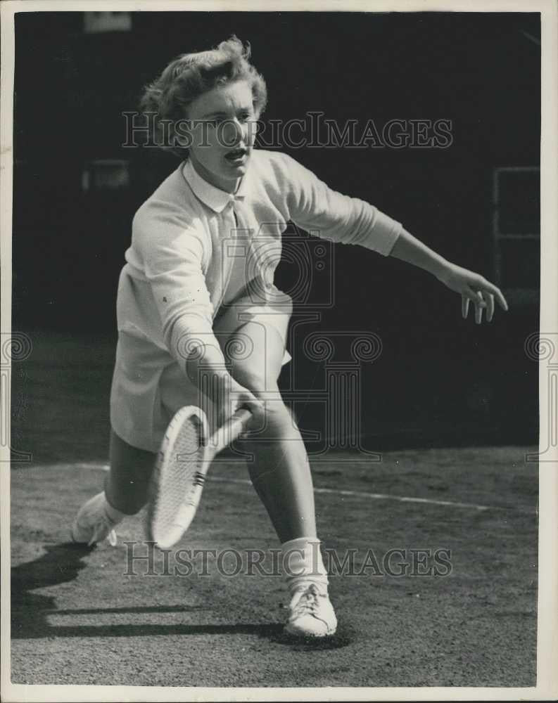 1955 Press Photo J.M. Middleton Vs A. Gibb In Paddington Lawn Tennis Club Open - Historic Images