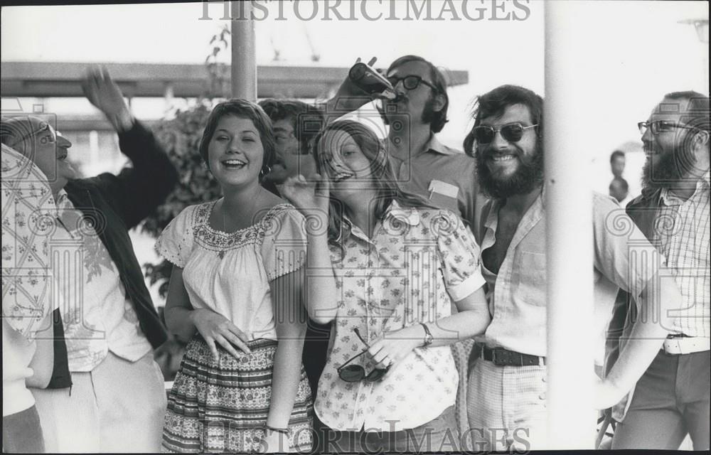 Press Photo Peace Corps members released in Uganda. - Historic Images