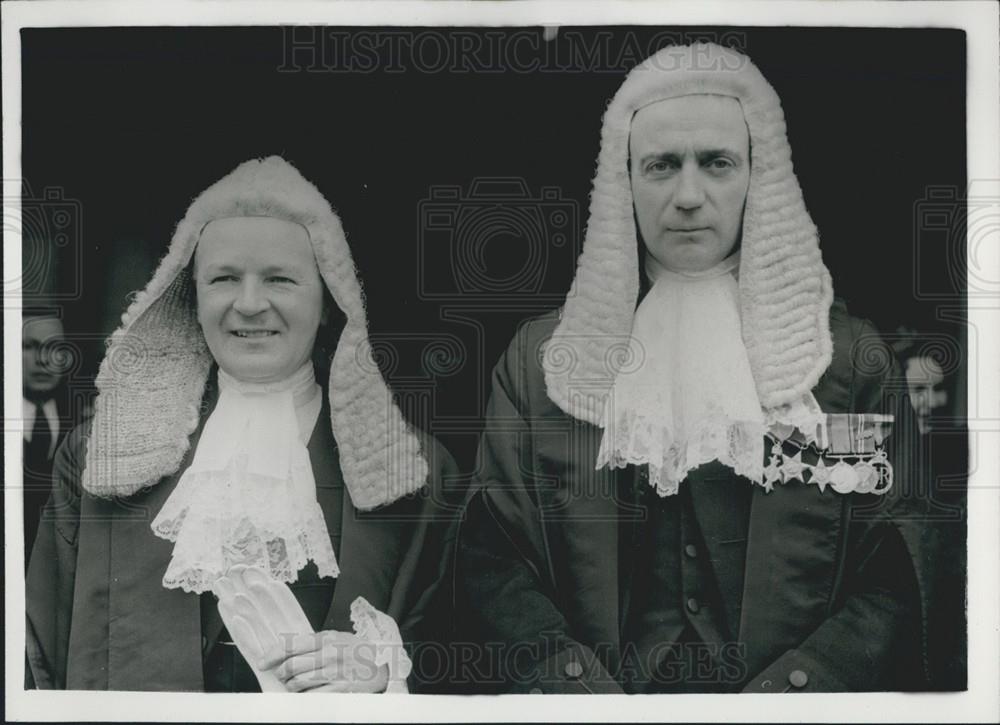 1958 Press Photo New Queen&#39;s counsel sworn-in at House of Lords - Historic Images