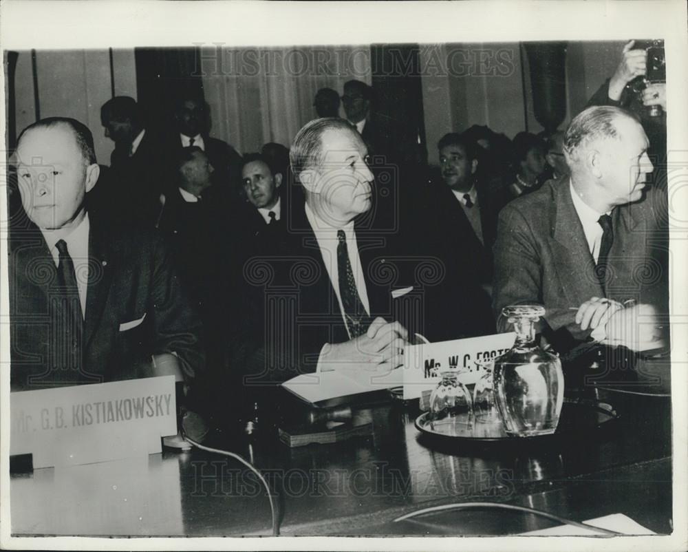 Press Photo East-West Conference in Geneva - Historic Images