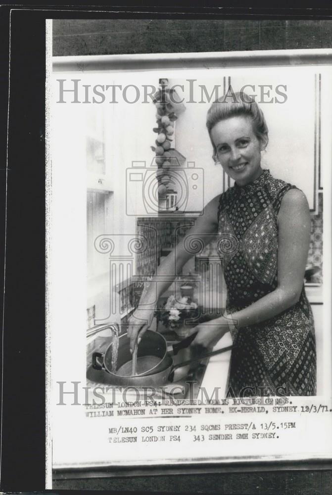 1971 Press Photo Australian First Lady Sonia McMahon - Historic Images