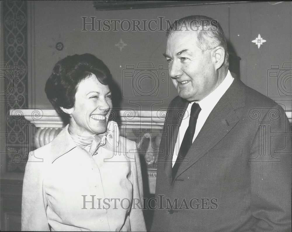 1976 Press Photo Mr J Callaghan and Mrs Ann Armstrong,woman Ambss to Britain - Historic Images