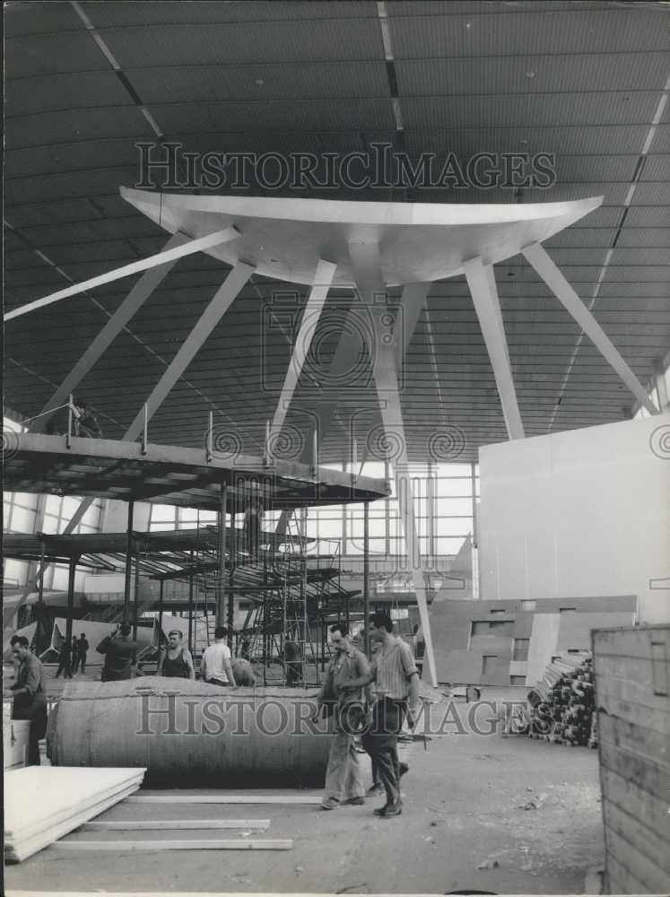 1961 Press Photo Soviet Exhibition in Paris - Historic Images