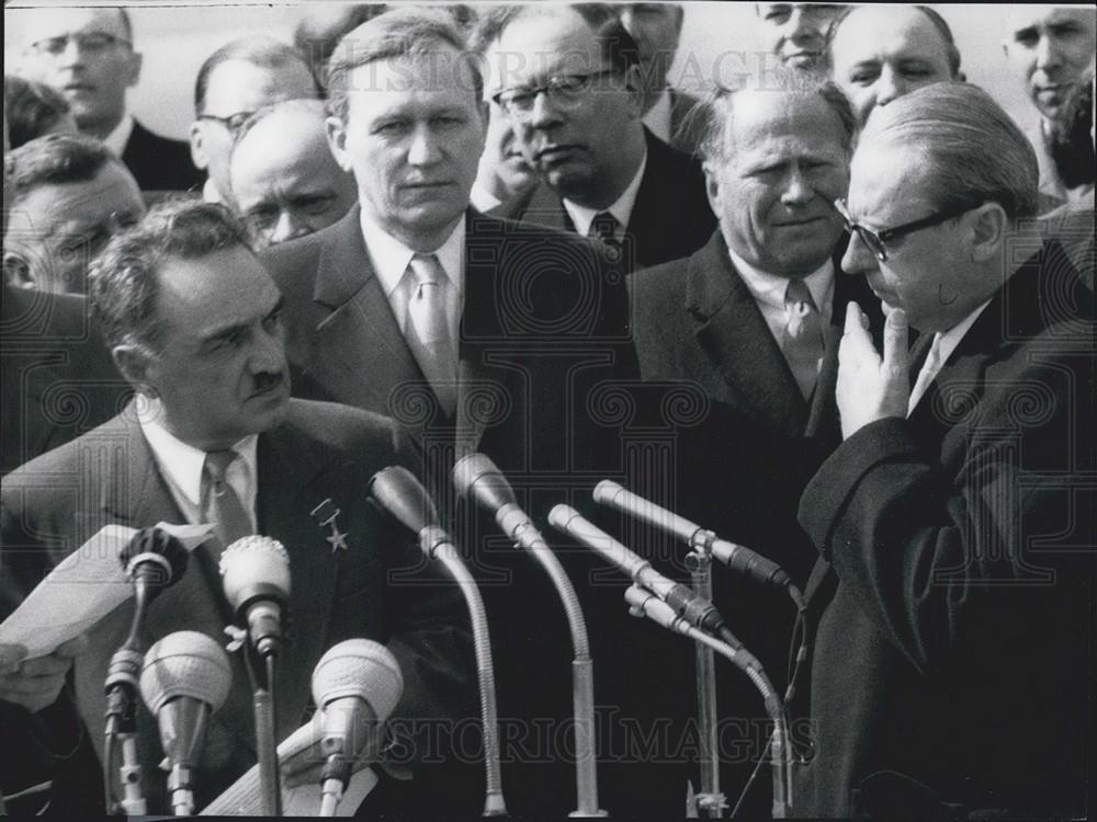 1958 Press Photo Soviet Government Anastas Mikojan Smirnow Dr. Van Scherpenberg - Historic Images