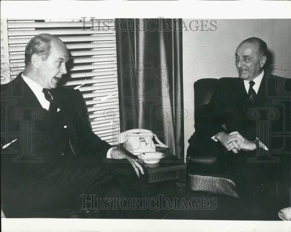 1969 Press Photo Jordanian Premier meets Commissioner General of Unrwa - Historic Images