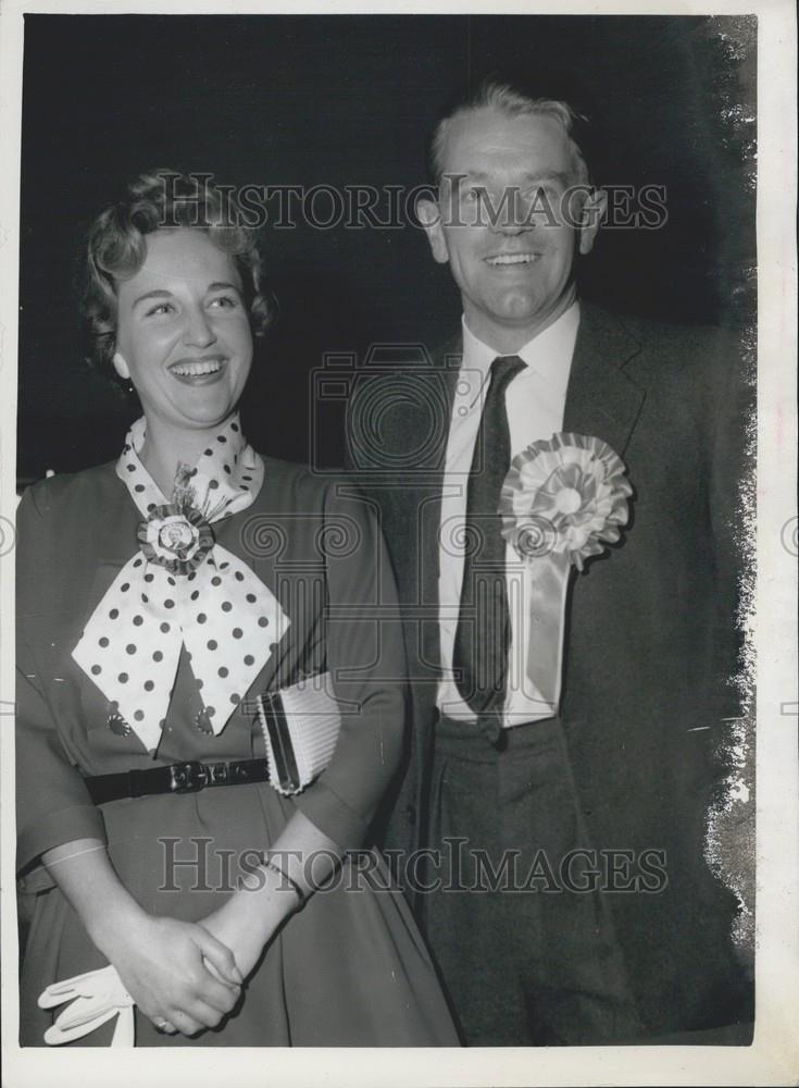 Press Photo M.P. Chris Chataway and wife - Historic Images