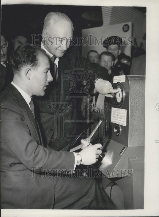 1956 Press Photo Race Drivers Stirling Moss, Fraser Nash, Horticultural Hall - Historic Images