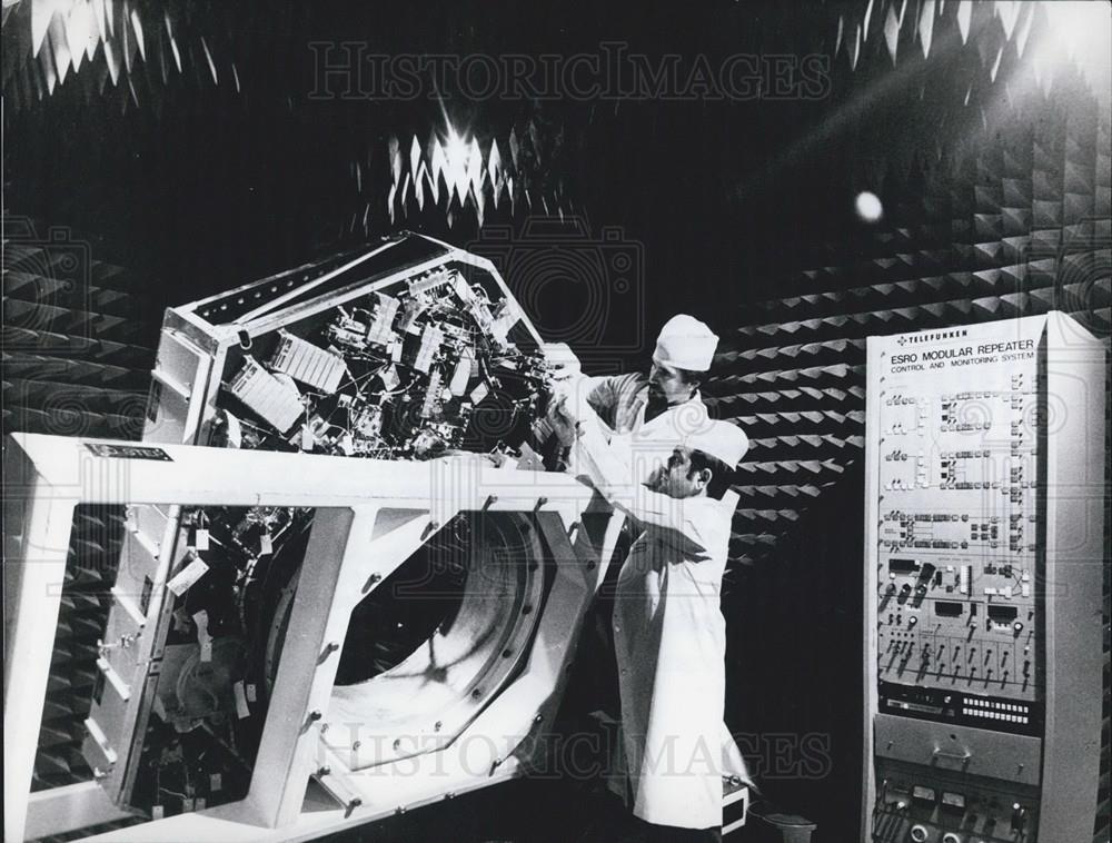 Press Photo Construction of Modular Repeater For Orbital Test Satellite - Historic Images