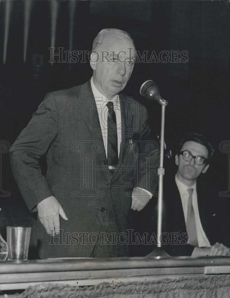 1965 Press Photo Professor Hans J, Morgenithau Speaks On Vietnam - Historic Images