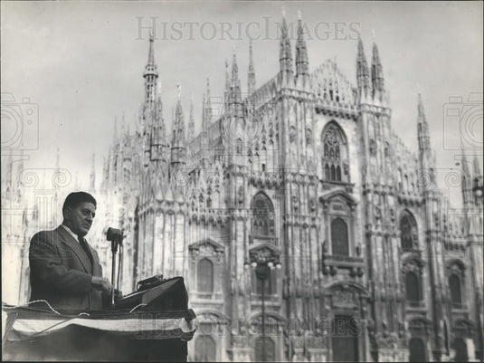 Press Photo Discorso Di Di Vitoria in Piazza Del Duomo. - Historic Images