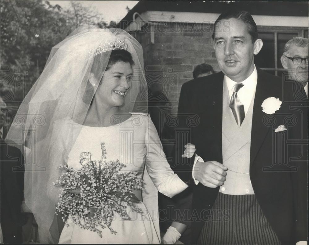 1965 Press Photo Mr. Billy Wallace married  Miss Elizabeth Hoyer Millar - Historic Images