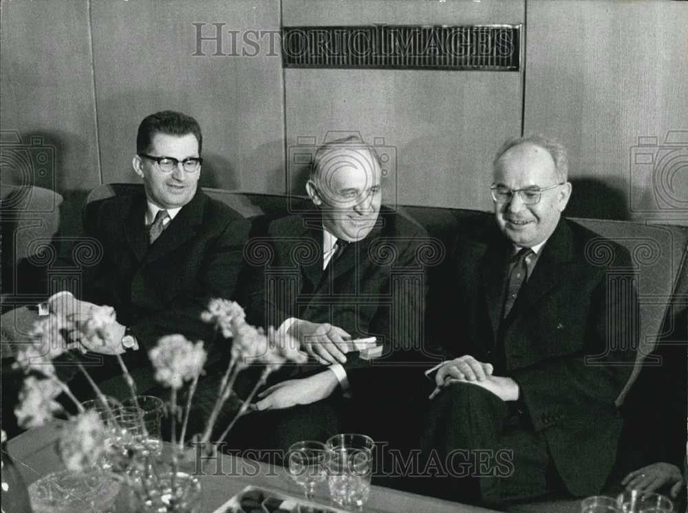 1971 Press Photo Czechoslovak Party And Government Delegation In Bulgaria - Historic Images