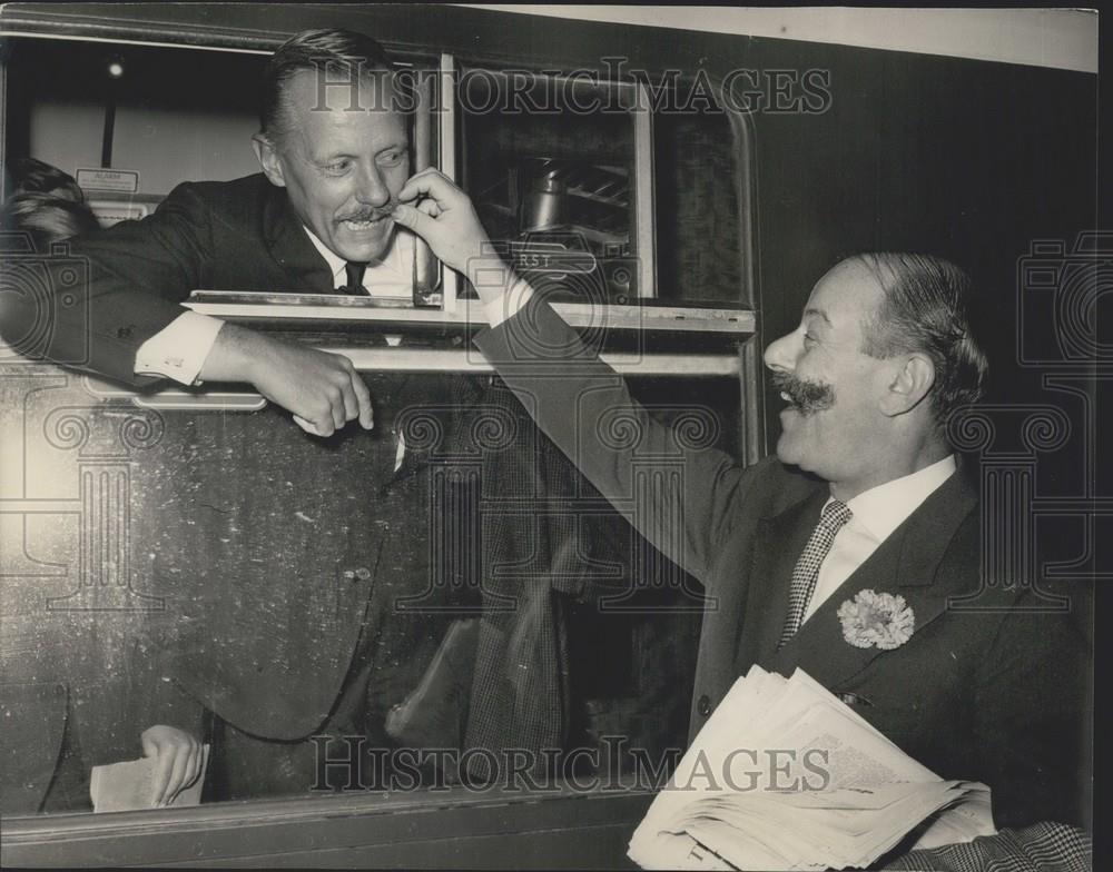 1965 Press Photo Bob Manry, American Journalist, Dr. Gerald Nabarro - Historic Images