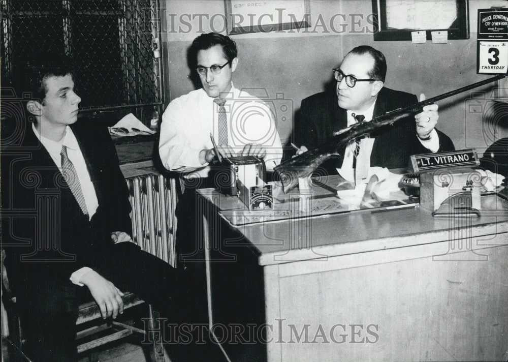 1959 Press Photo Bobby Murphy Attempted Murder Suspect Questioning - Historic Images
