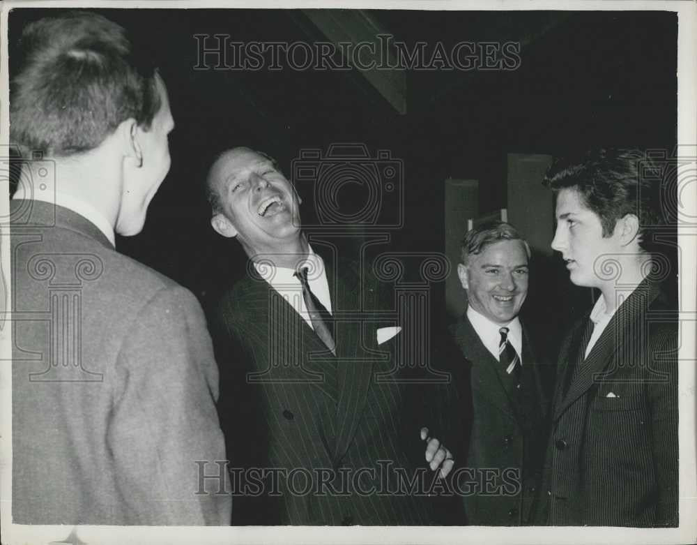 1959 Press Photo Duke of Edinburgh visit  the Harrow School BoysClub in London - Historic Images