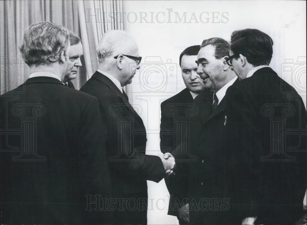 1973 Press Photo Leonid Breznev Visit German Meet President Gustav Heinemann - Historic Images