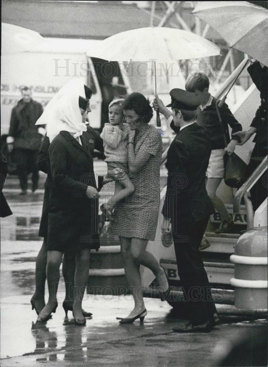 1970 Press Photo Freed hostages from hijacked BOAC VC-10 - Historic Images