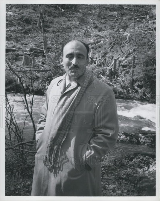 Press Photo  Argentine Minister of Social Welfare ,Captain Francisco Manrique - Historic Images