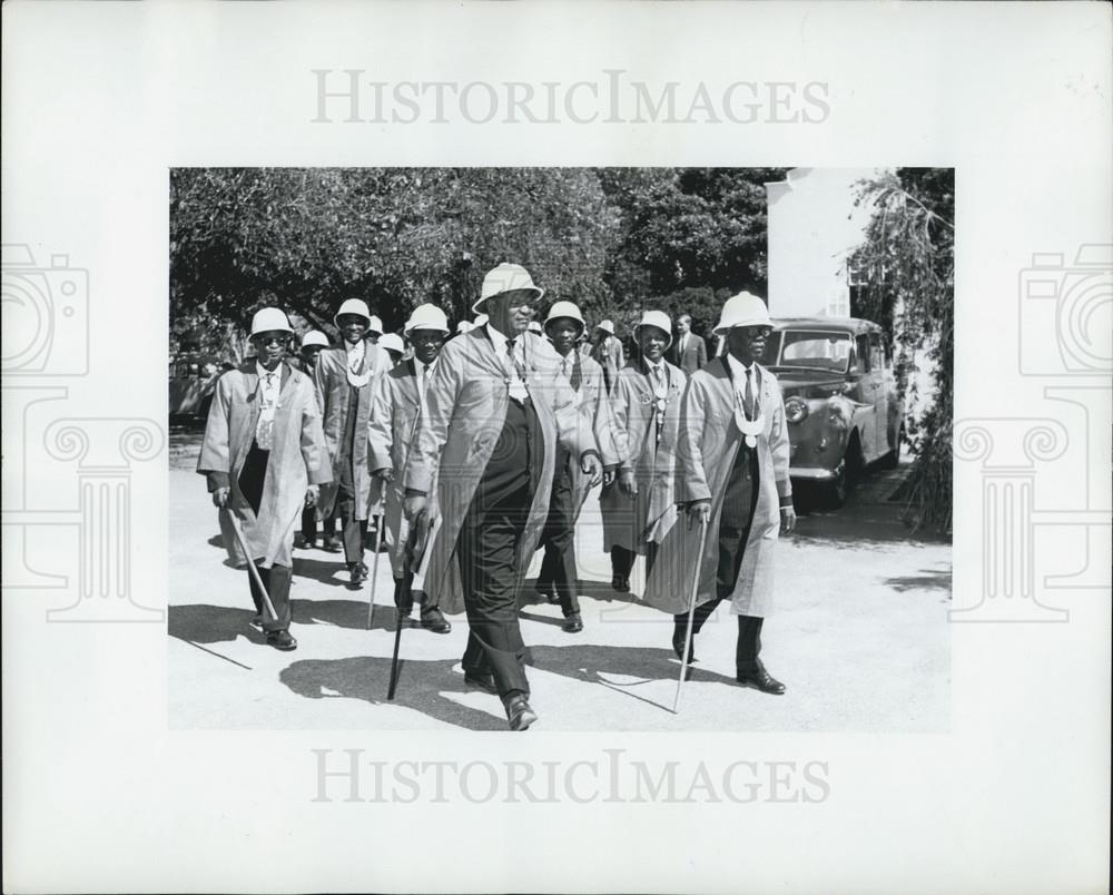 1965 Press Photo British Prime Minister Mr. H. Wilson arrived at Salisbury - Historic Images