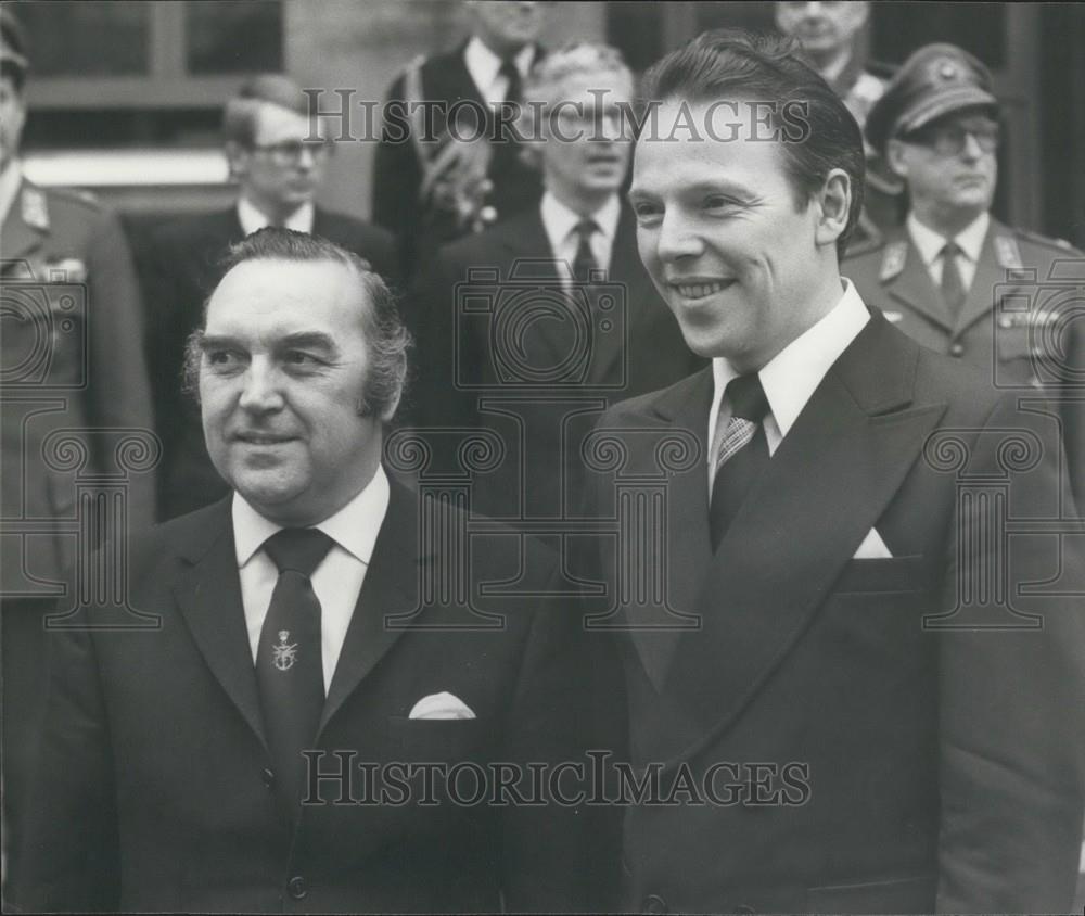 1975 Press Photo Mr. Roy Mason &amp; Mr. Carl-Olaf Homen - Historic Images