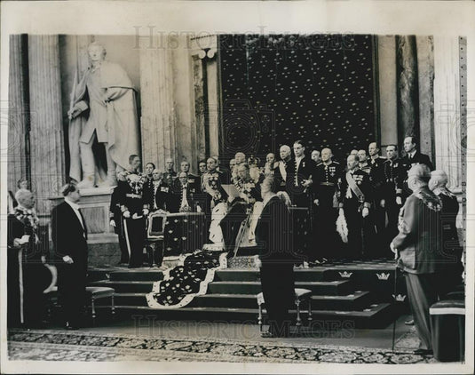 1953 Press Photo King Gustaf Adolf Opens Swedish Parliamentary Session Wilhelm - Historic Images