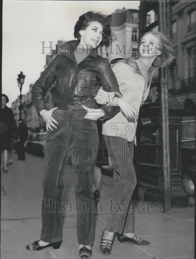 1965 Press Photo French Fashion Designer Mac Douglas Collection - Historic Images