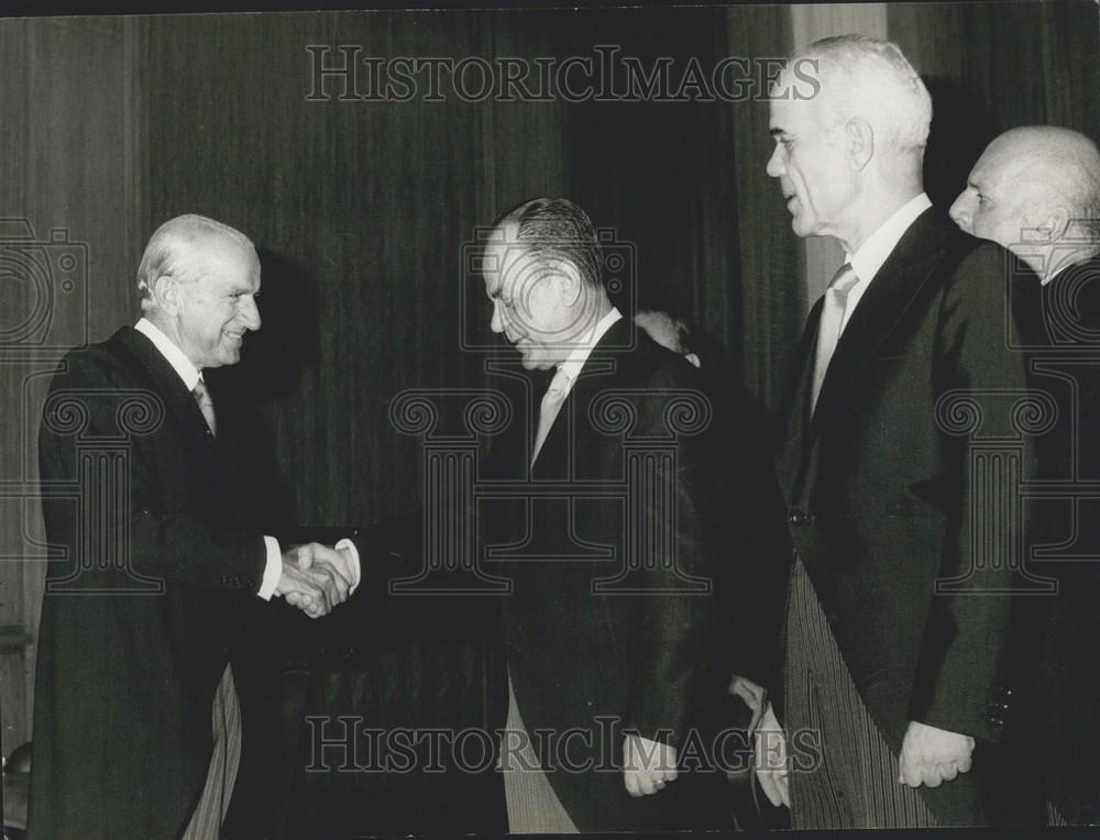 1973 Press Photo American Ambassador Henry Taska, Czech President Papadopolous - Historic Images