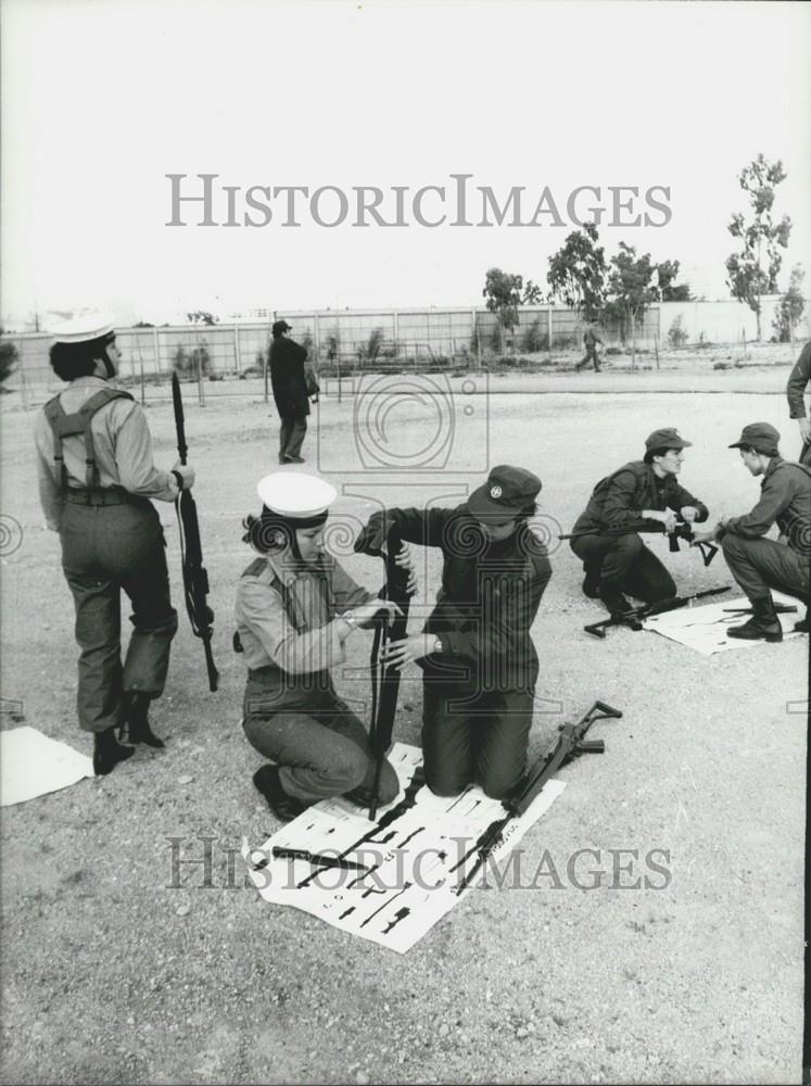 1979 Press Photo Training of Czech women soldiers - Historic Images