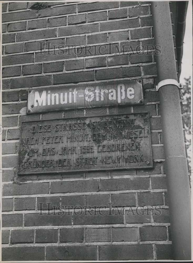 Press Photo Minuit Street Sign Iron Plate Wesel Germany - Historic Images