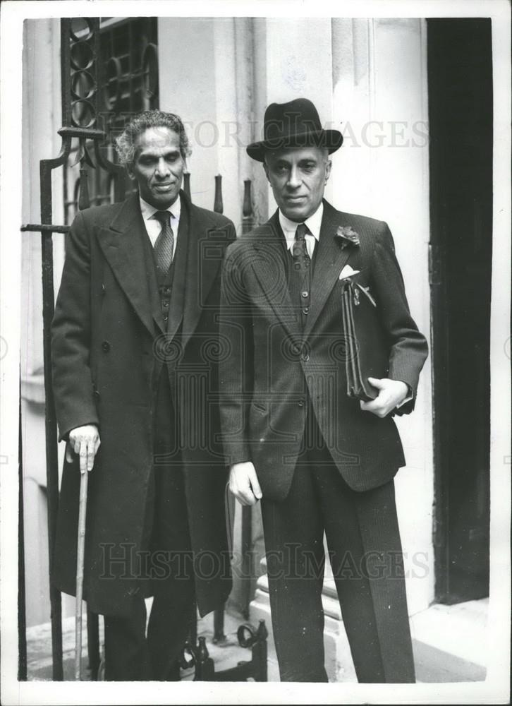 Press Photo Prime Minister of India Mr. Krishna Menon at Downing Street - Historic Images