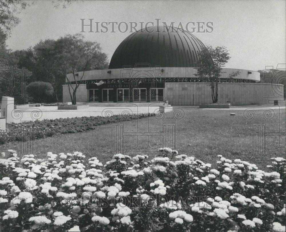 1977 Press Photo Budapest Planetarium Handed Over-People's Park of Budapest - Historic Images