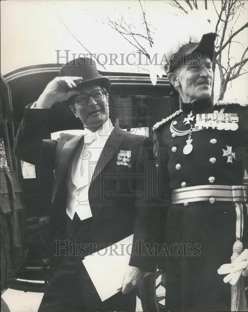 1975 Press Photo Elliot Richardson New American Ambassador At Buckingham Palace - Historic Images