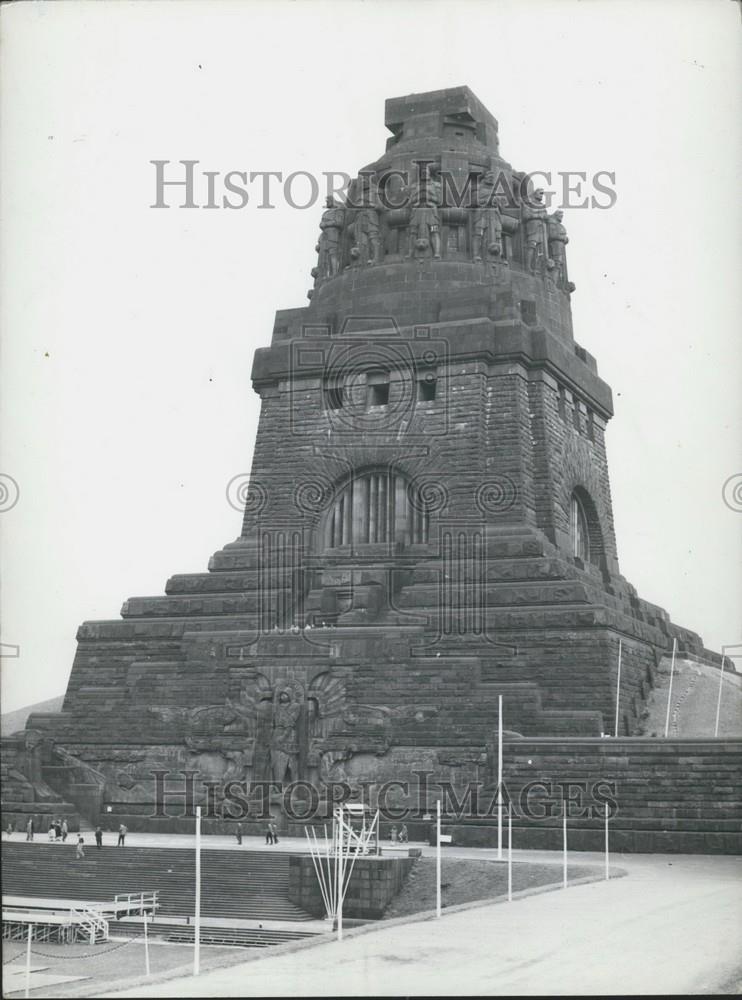 Press Photo Leipzig Monument Commemorating Battle Napoleonic Wars - Historic Images