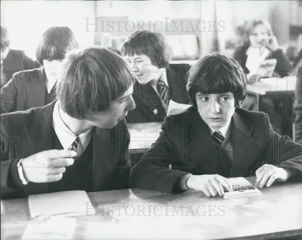 1979 Press Photo Misha Voikhanskaya On 1st day At School After 4 Yr Seperation - Historic Images