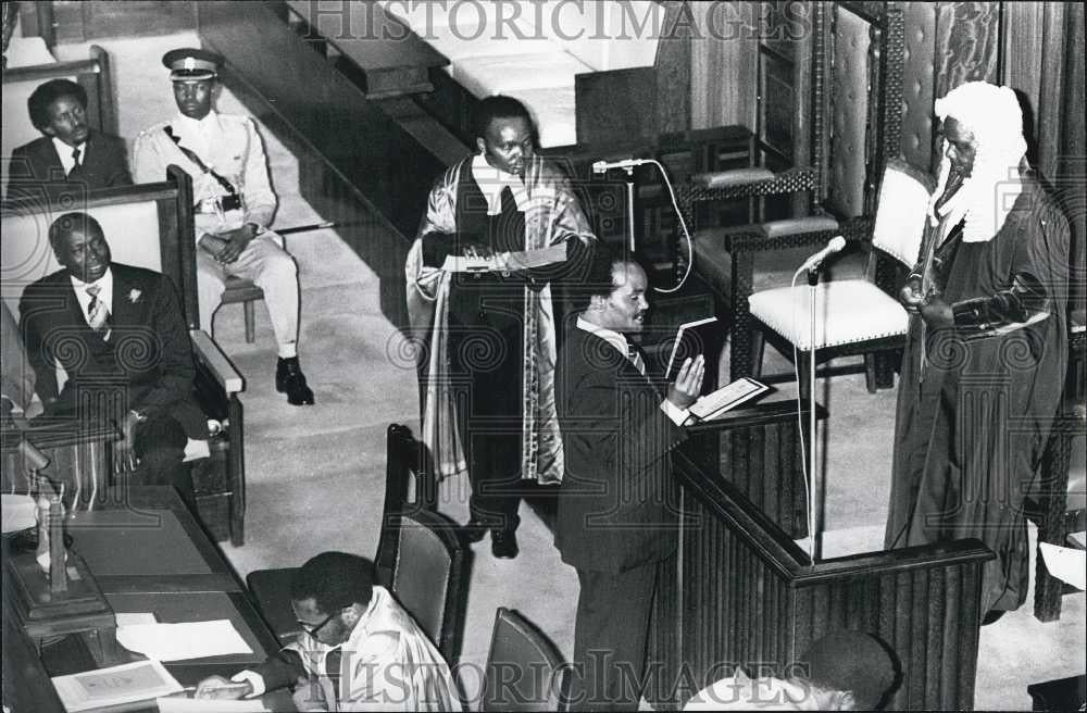 Press Photo G.G. Kariuki Minister State Sworn In MP Laikipia Kenya President Moi - Historic Images