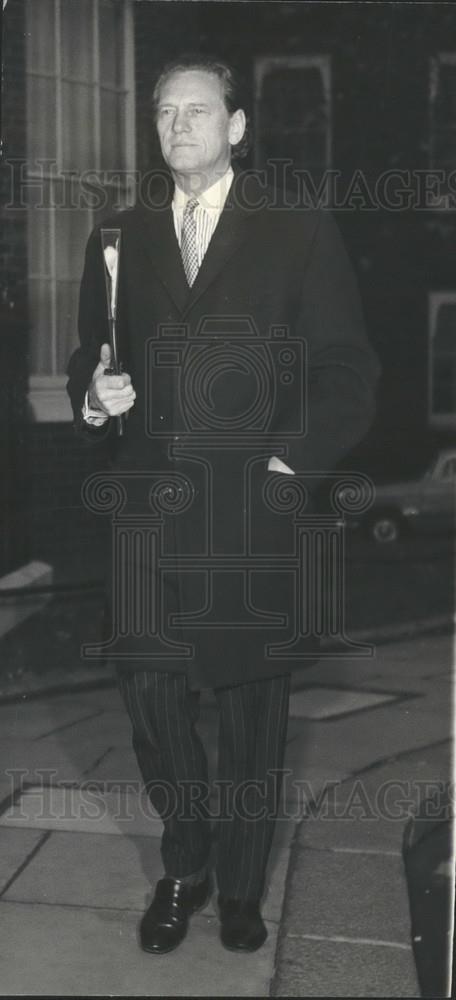 1971 Press Photo Sir Alec Douglas-Home goes to No. 10 To Discuss Rhodesia - Historic Images