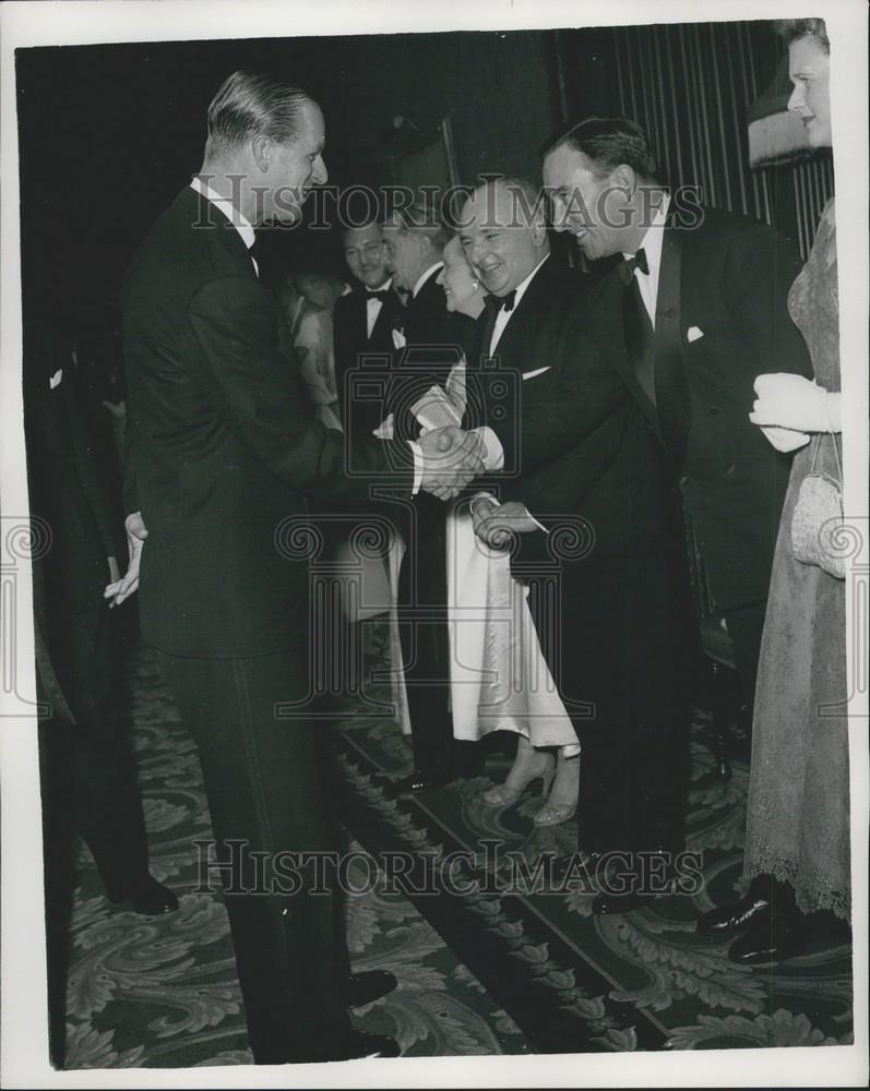 1958 Press Photo Duke Of Edinburgh Attends Don&#39;t Go Near the Water Premiere - Historic Images