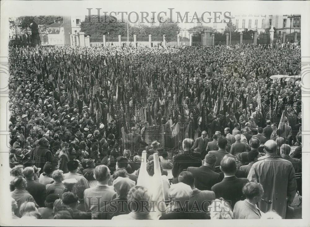 1952 Press Photo Grand National Protest Rally Brussels Concentration - Historic Images