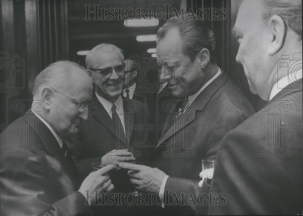 Press Photo Meeting of Willy Brandt, the Chancellor of the Federal Republic - Historic Images