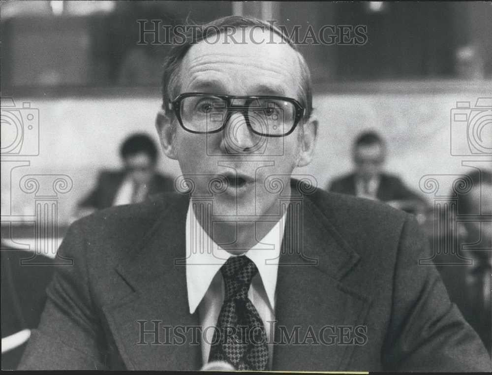 1973 Press Photo Thomas Fahey,
General Tire International, - Historic Images