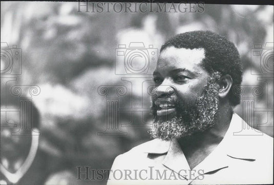 1977 Press Photo Sam Nujoma, President of SWAPO addressing OAU Heads of State - Historic Images