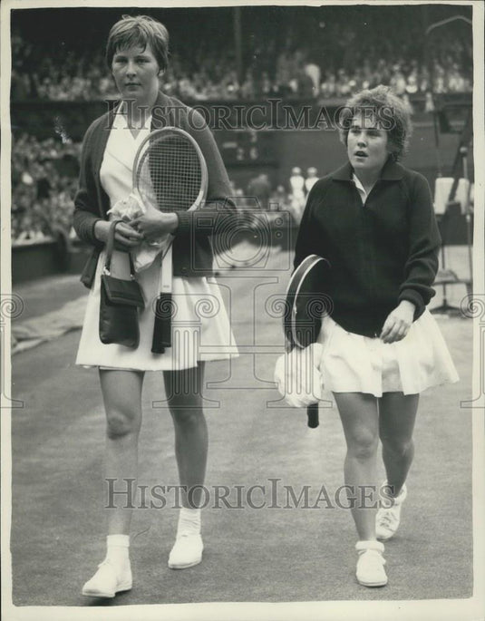 1958 Press Photo Christine Truman &Mimi Arnold,Wimbledon Tennis - Historic Images