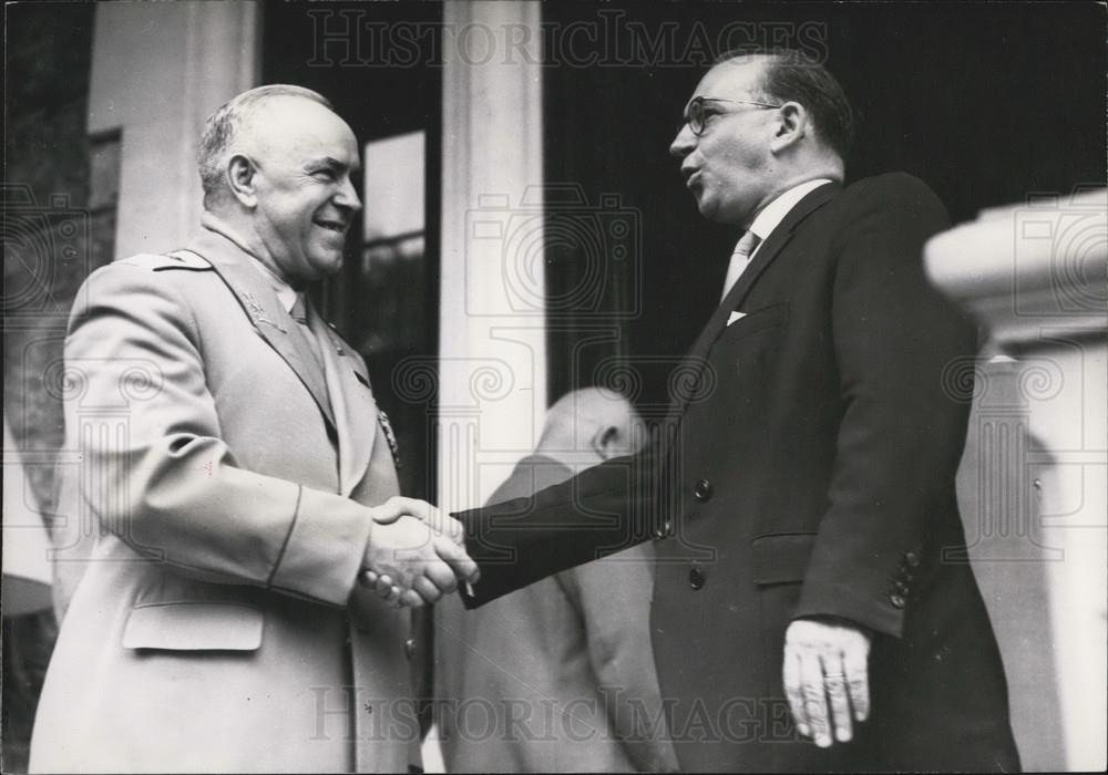 1955 Press Photo French Prime Minister Edgar Faure Marshal Zhukov - Historic Images