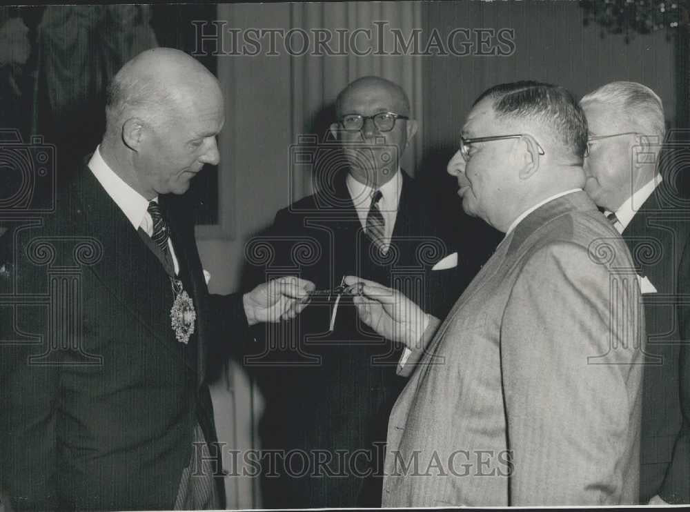 1958 Press Photo Lord Mayor of LondonReceives Visitors from Maryland - Historic Images