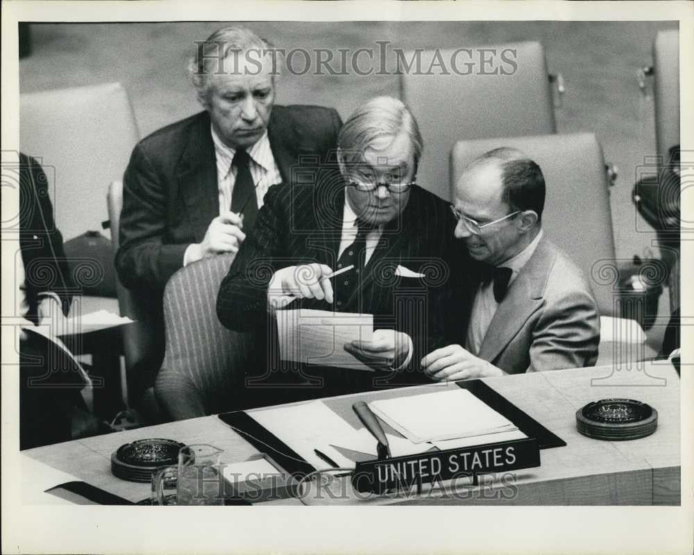 1976 Press Photo US Delegate Patrick Moynihan UN Security Council Middle East - Historic Images