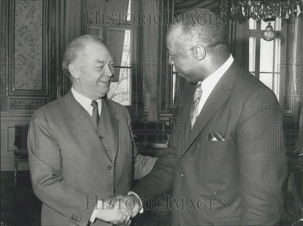 1970 Press Photo new American Ambassador Dr. Jerome Holland - Historic Images