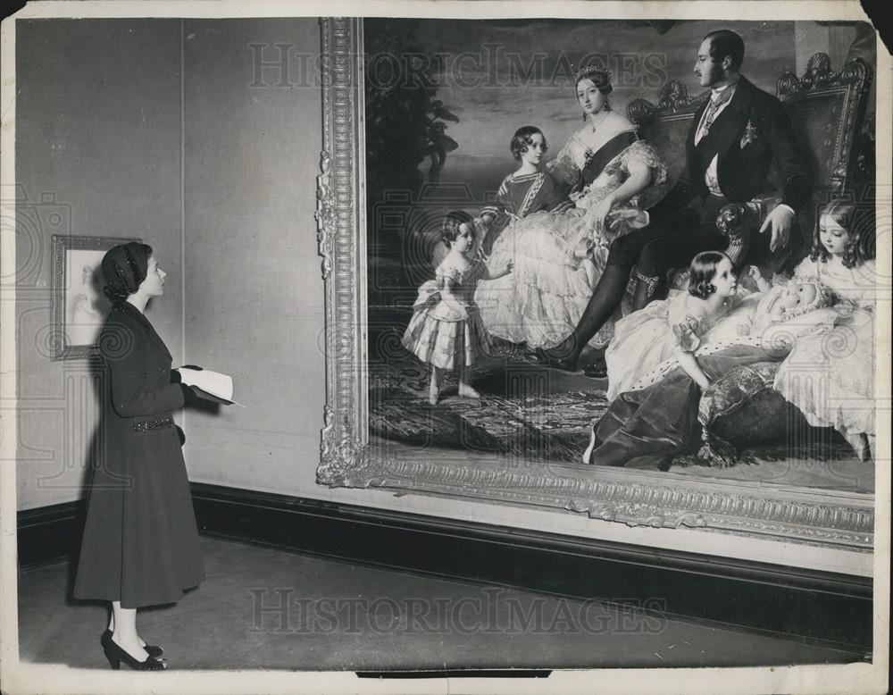 1953 Press Photo Queen Views Kings and Queens-AD 653 By Franz Winterhalter - Historic Images