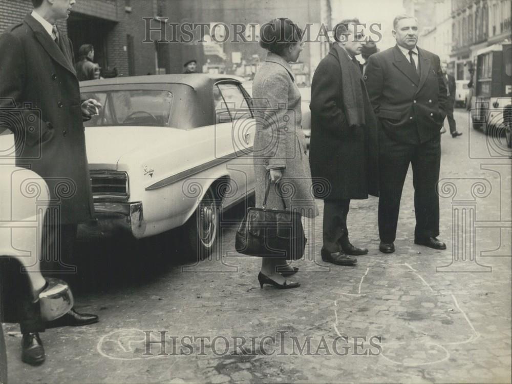 Press Photo Police Inspectors At Spot Where Chief Inspector Galibert Was Killed - Historic Images